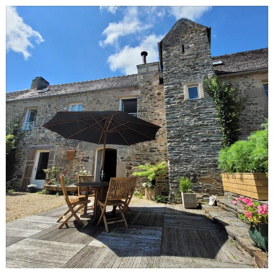 Gite De Charme Au Manoir Du Plessis-Quinquis Sainte-Seve 外观 照片